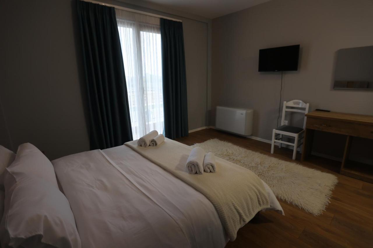 Hotel House Of Horses Shtepia E Kuajve Korce
